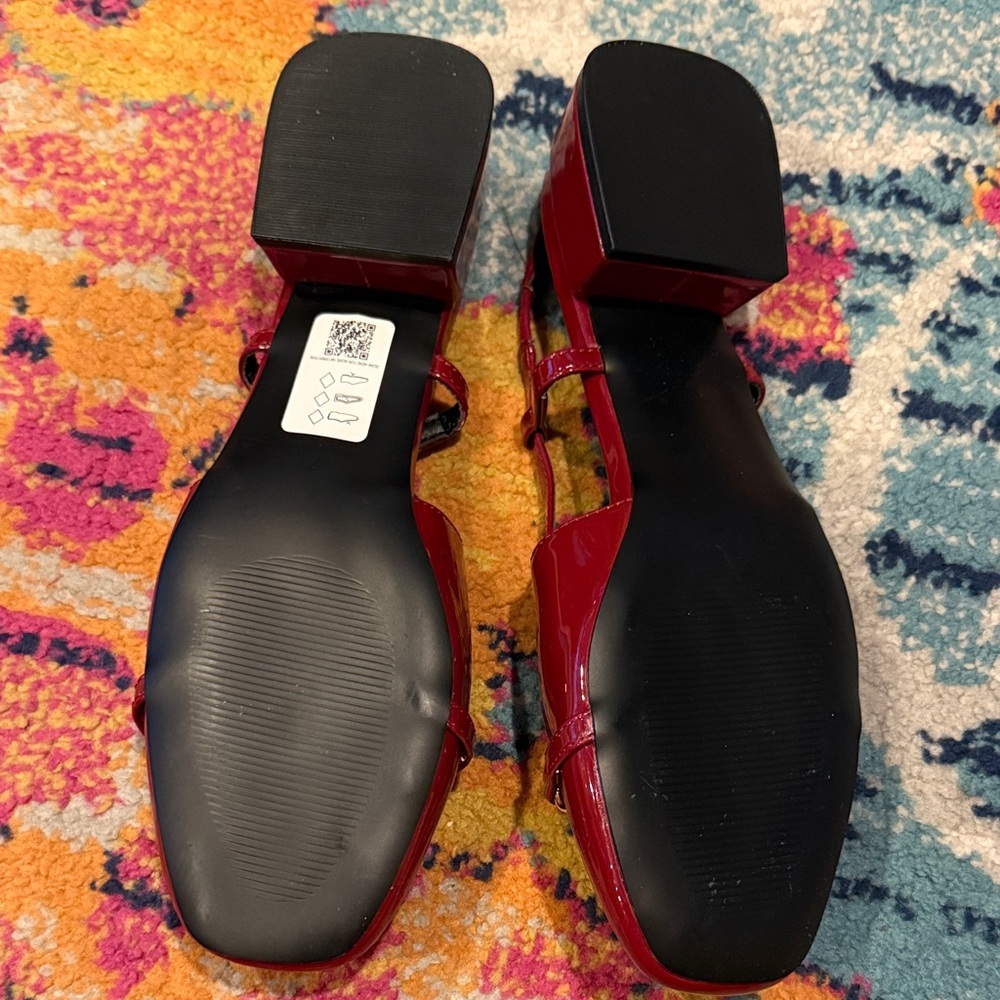 ASOS Burgundy Chain Detail Flats - Picture 6 of 6